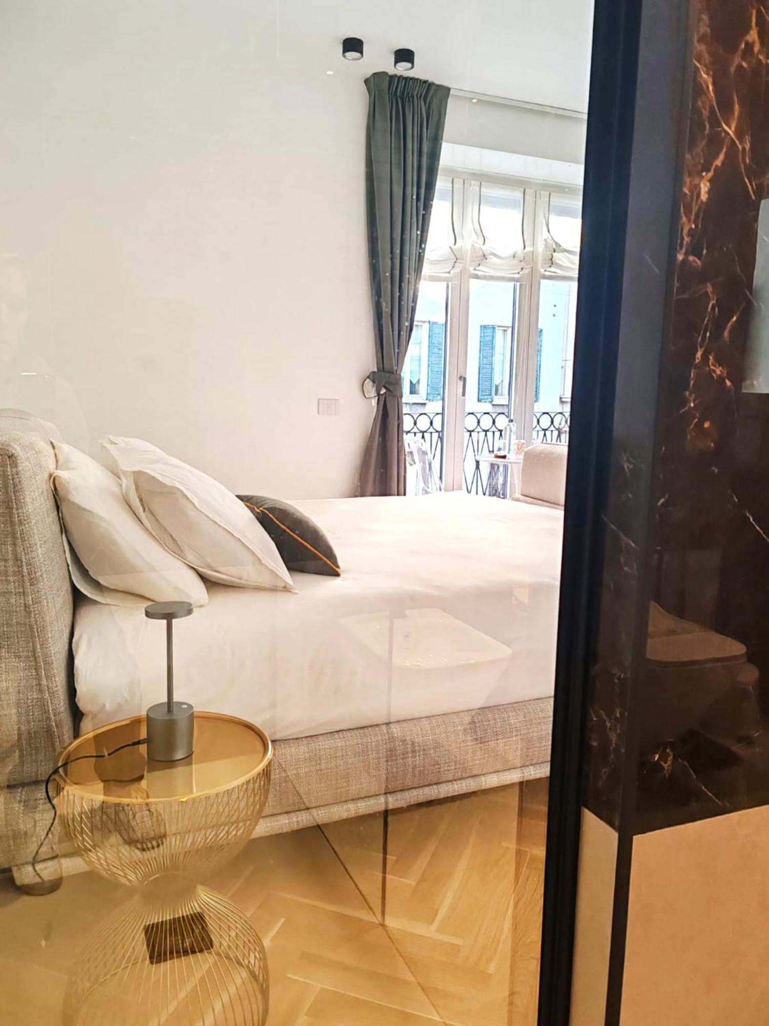 Hotel B And G San Babila- Luxury In The Heart Of Milano - Design District Exterior foto